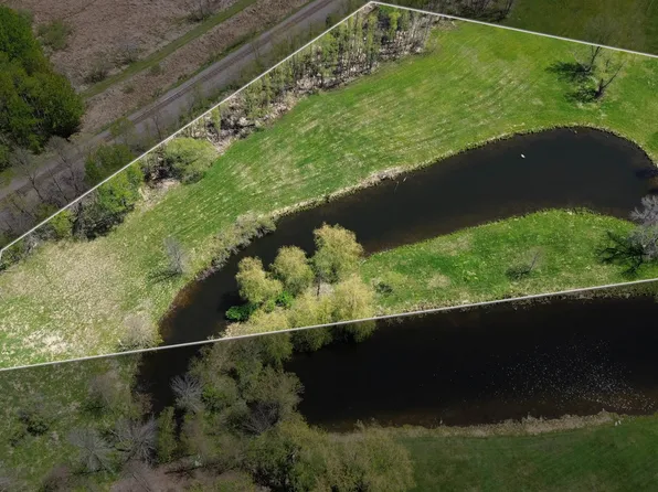 Lamise Way #3 & 4, Hortonville, WI 54944