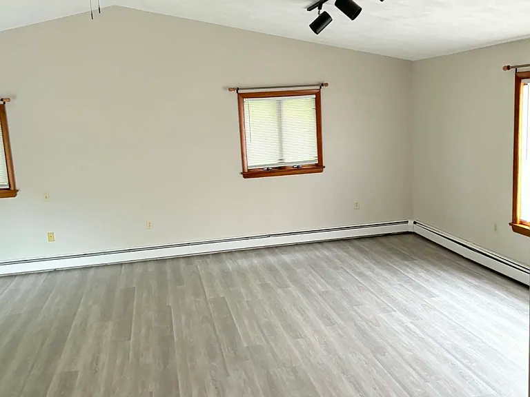 318 Heather St — Photo 21