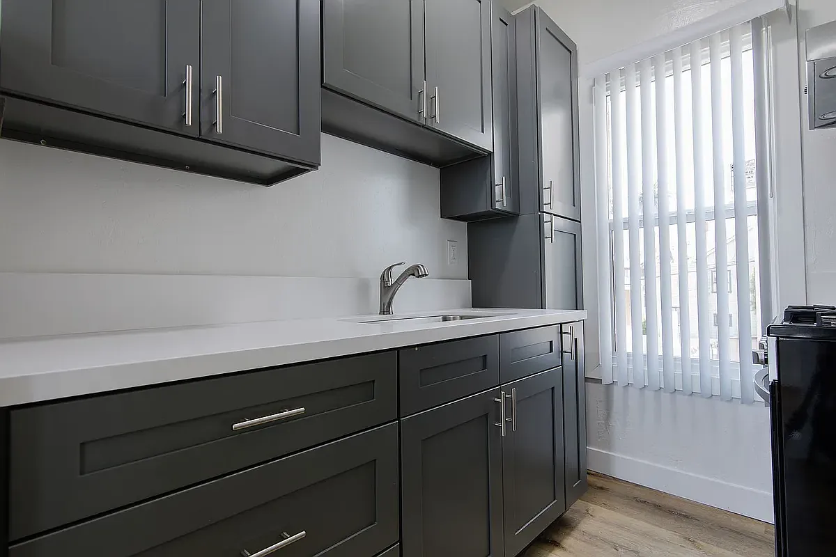 Gramercy Place Apartments — Photo 2