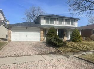 15 Orangewood Cres, Toronto, ON M1W 1C5