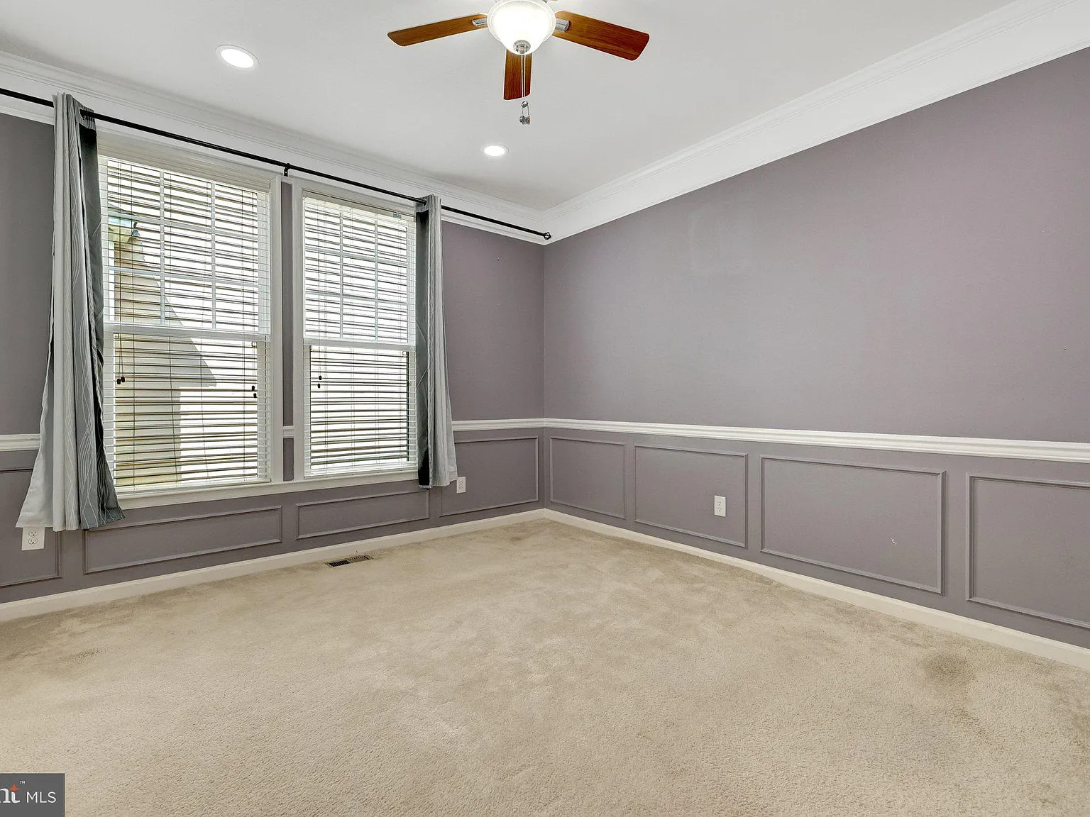 4 bed, 4.5 bath, 3962 sqft, $4,500 — Photo 3