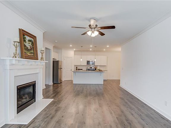 3rd image of 2929 Rambler Dr