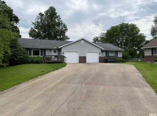 110 Grandview Cir #A, Eureka, IL