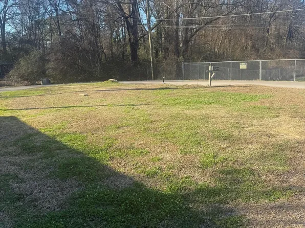 610 W Main St, Starkville, MS 39759