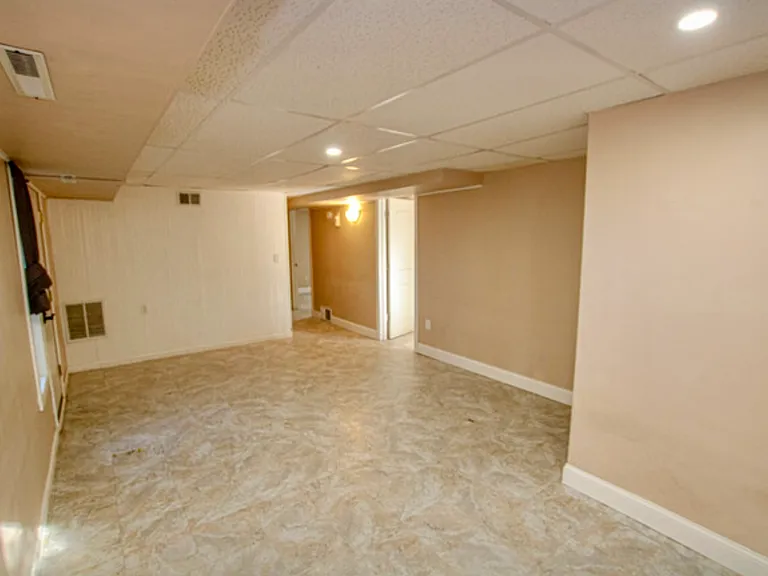 707 6th Ave E #B — Photo 8