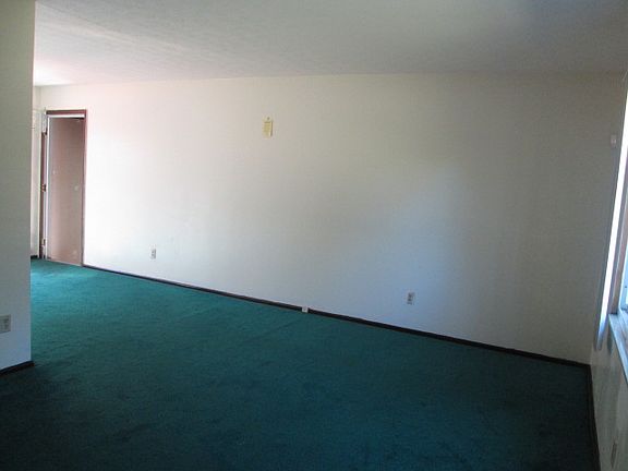 5th image of 3192 Fairwood Ave