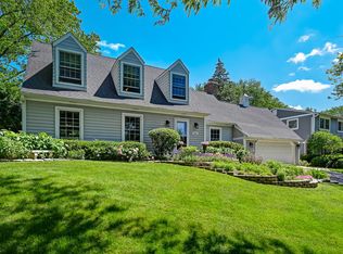 3683 Venard Rd, Downers Grove, IL 60515