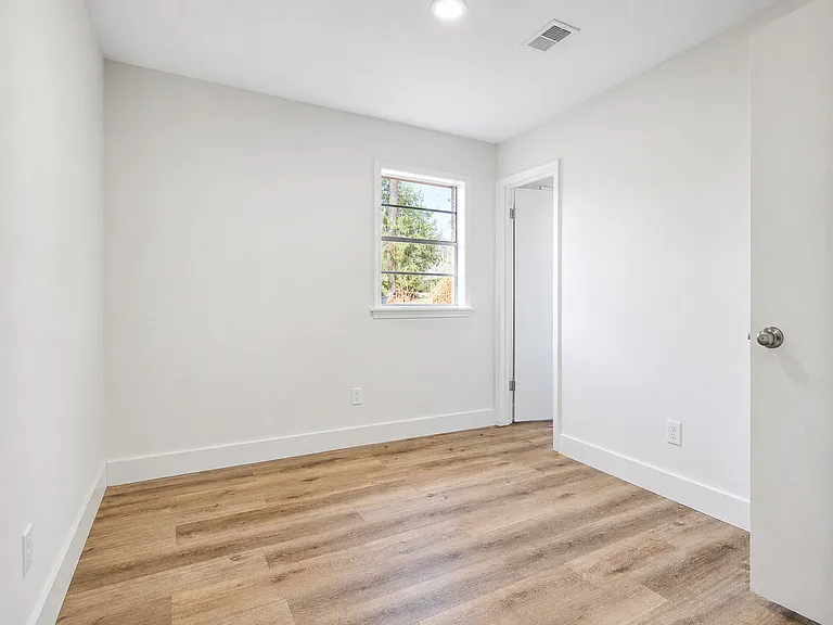 1533 Alpha Ct — Photo 10