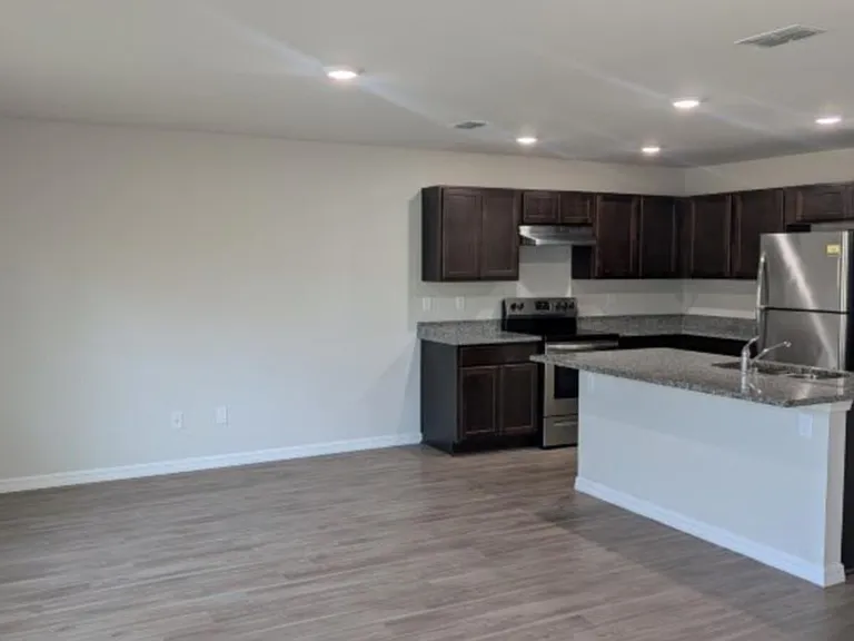 83 Wheatfield Dr #A — Photo 7