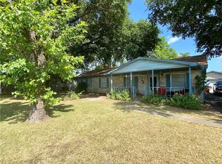 103 Ratliff St, Madisonville, TX 77864