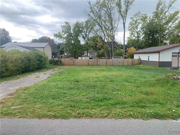 94 E Oneida St #2, Baldwinsville, NY 13027