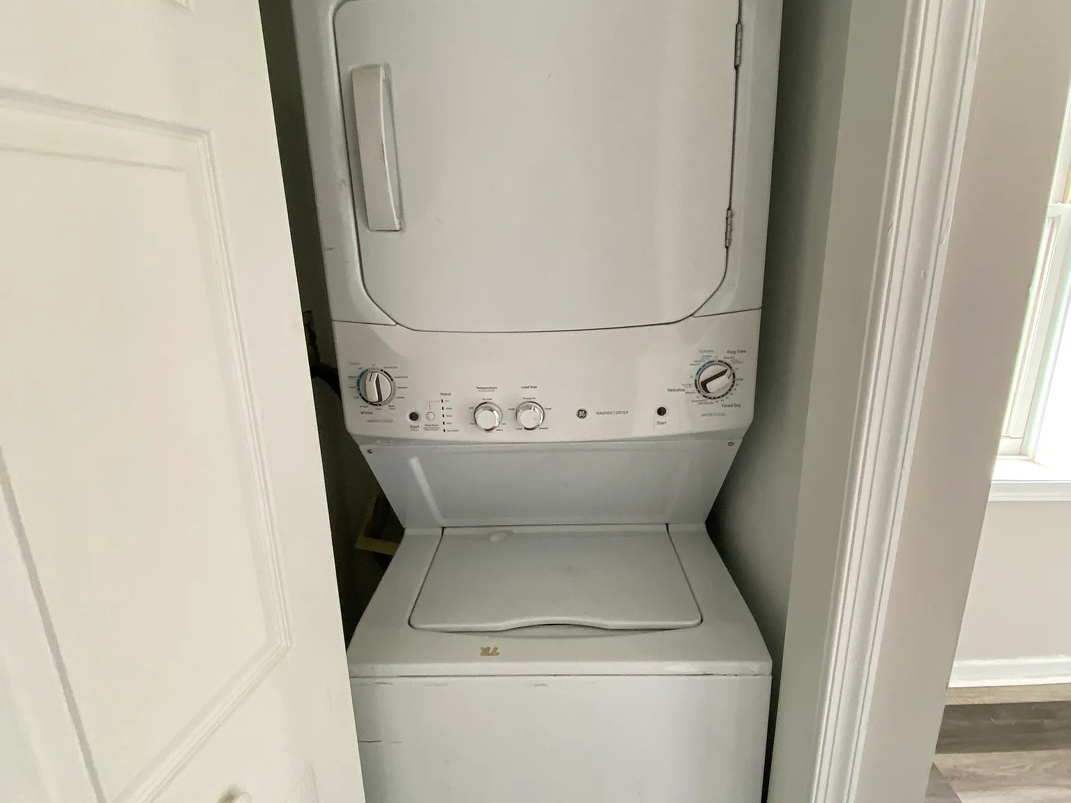 3 bed, 1900 sqft, $2,500 — Photo 3