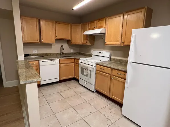 94 W Main St #3F, Waynesboro, PA 17268