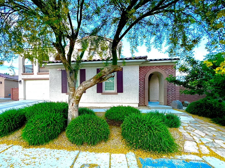 7140 Charter Crest St — Photo 3