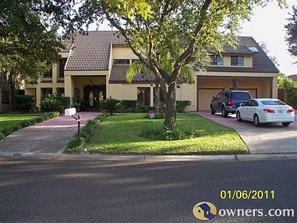 1st image of 417 Plymouth Ln