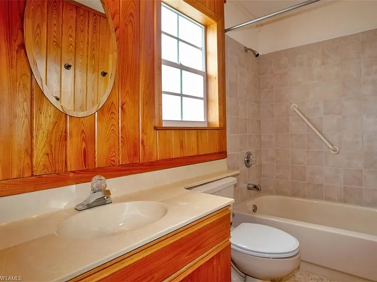 Monarch Cir — Photo 27