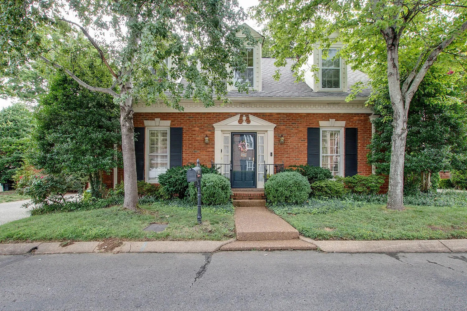 Bowlingate Ln, Nashville — Photo 1