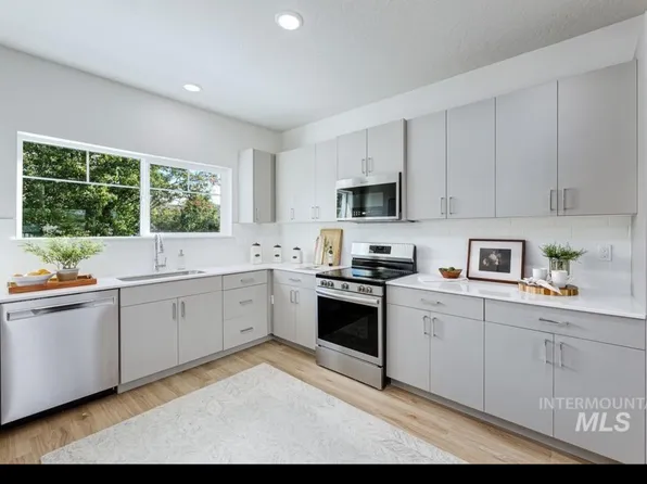 2299 N Shaelyn Ln, Boise, ID 83713