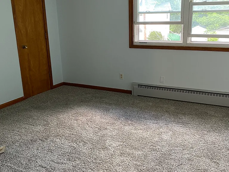 76 1/2 Yonker St #1/2 — Photo 10