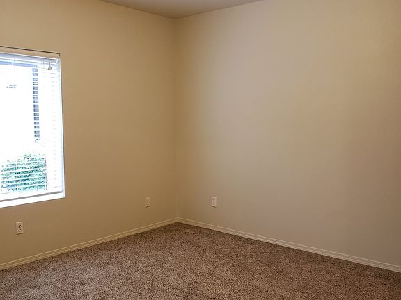 4th image of 5264 NE 121st Ave APT 300