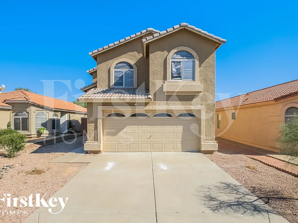 4332 E Windsong Dr