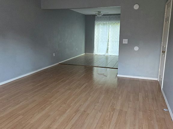 2nd image of 501 Braithwaite St #A