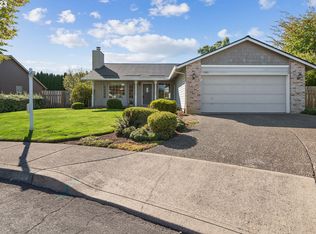 1821 N Laurelwood Loop, Canby, OR 97013