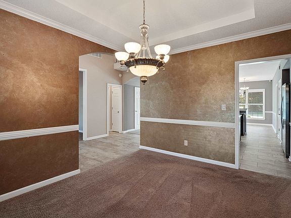 5th image of 430 Lewis Fairway Cir