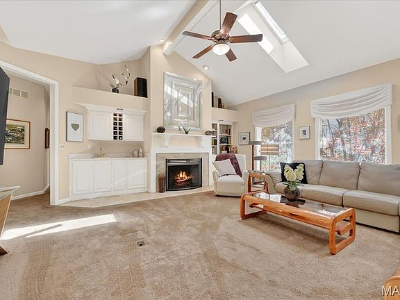 5th image of 19256 Brookhollow Dr