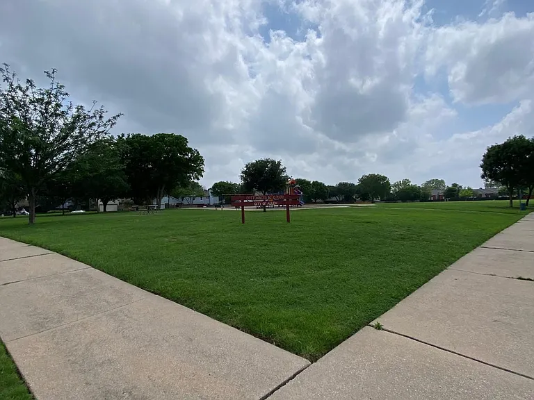 1508 Mountain Side Dr — Photo 20