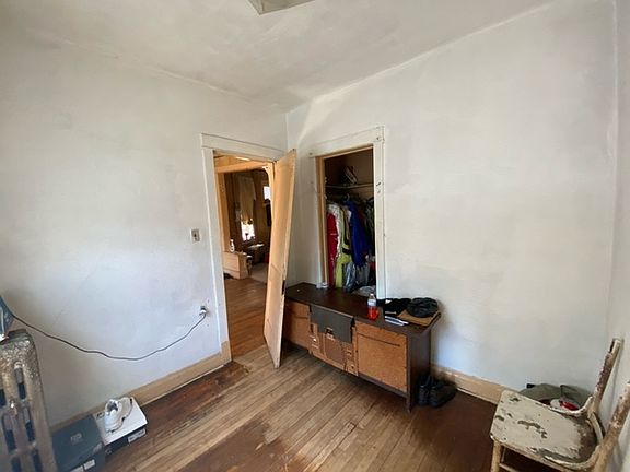 5th image of 11418 S King Dr W