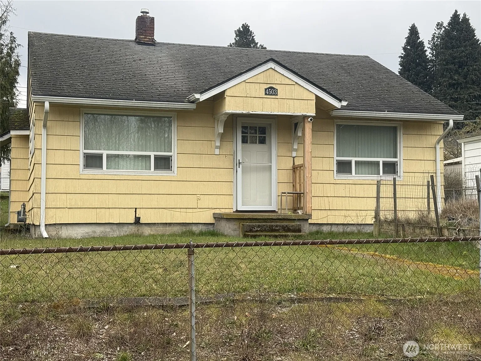 4503 E E Street photo 1
