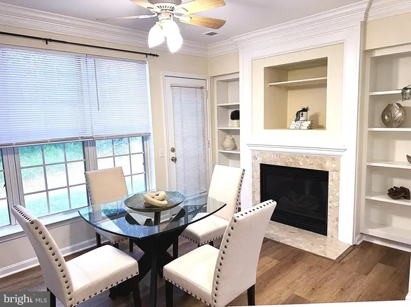 2293 Village Crossing Rd, Falls Church, VA 22043