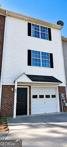 27 Corinth Rd — Photo 3