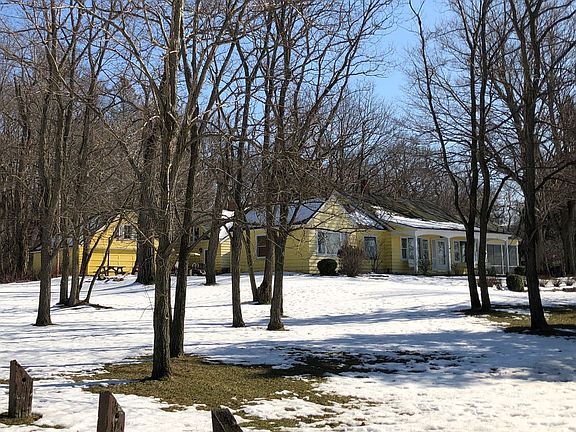 4th image of 2851 Lakeshore Dr
