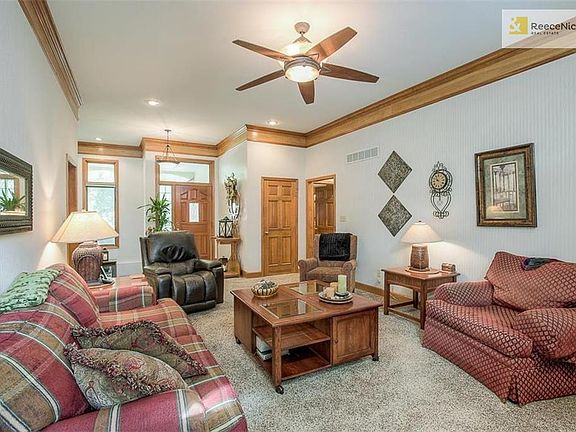 4th image of 7413 Marion Ave