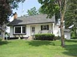 N9547 Fox River Rd, Portage, WI 53901