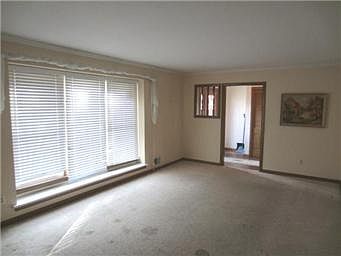 3rd image of 4304 S Briarcliff Ave