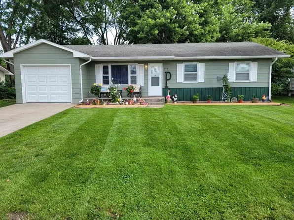 759 Tidball Ave, Centralia, MO 65240