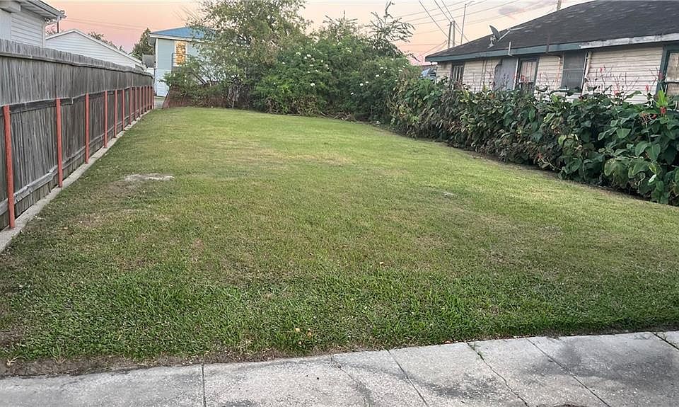 2nd image of 837 Allo Ave