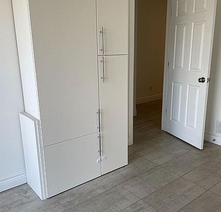 4th image of 703 Dupont St #3