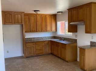 883 E 49th St #1, Los Angeles, CA 90011