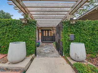 10034 Meadow Lake Ln, Houston, TX 77042