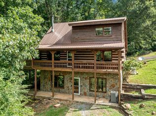 77 Long View Ln, Ellijay, GA 30536