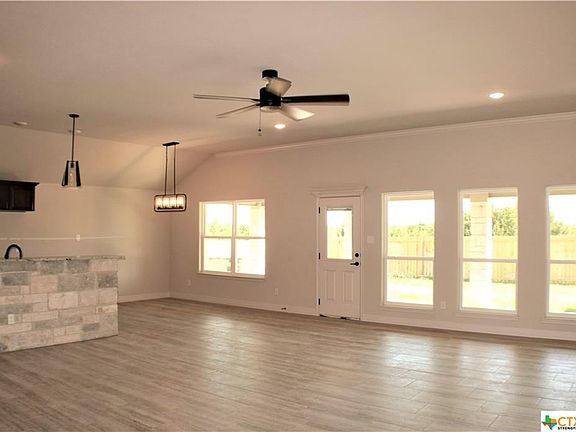 5th image of 228 Slippery Elm Dr
