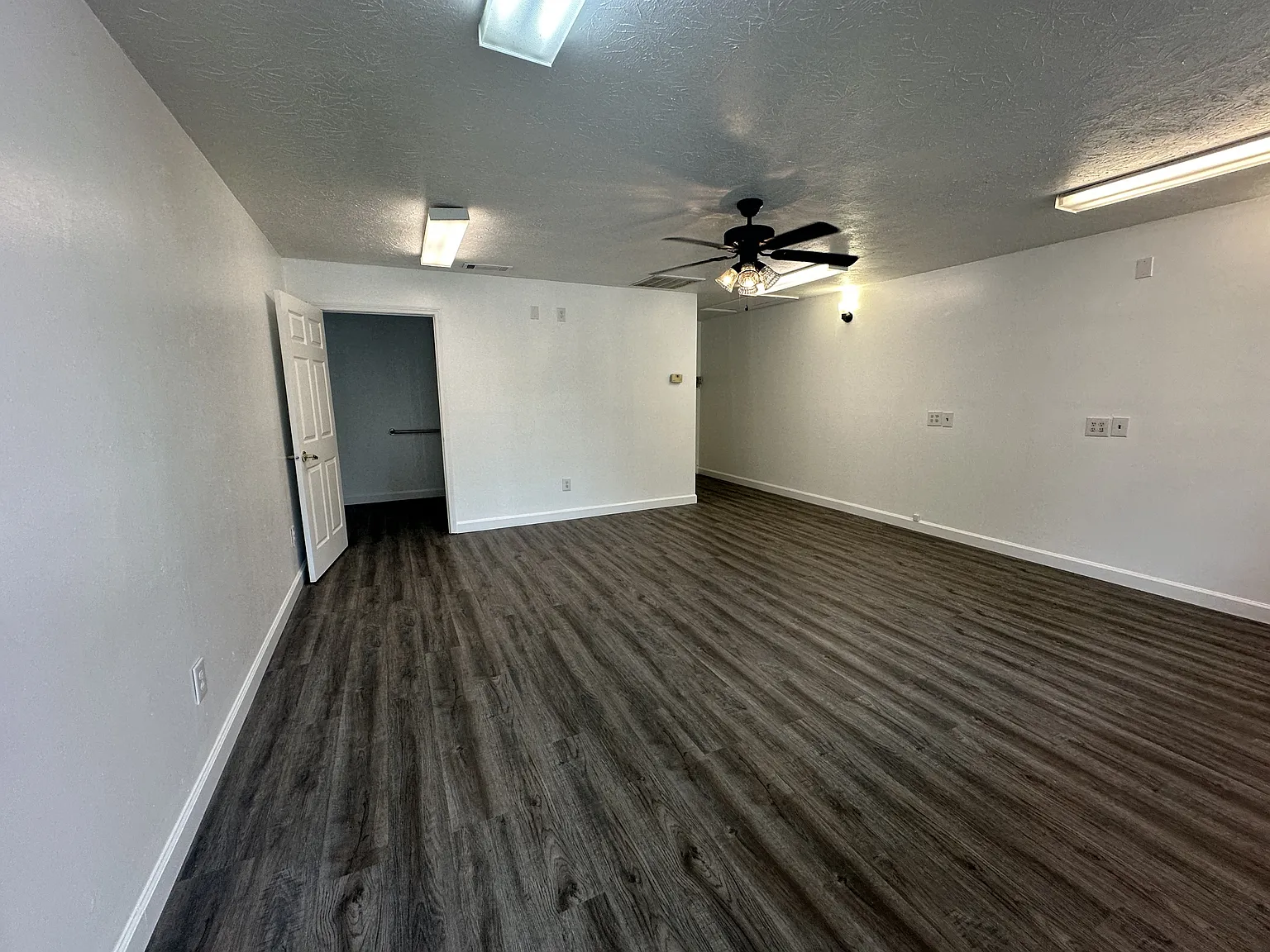 1000 West Montgomery Street - B — Photo 4