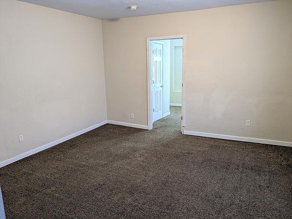 2nd image of 2912-3 E Linwood Blvd #3W