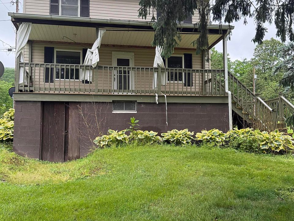 1st image of 230 Mountain St