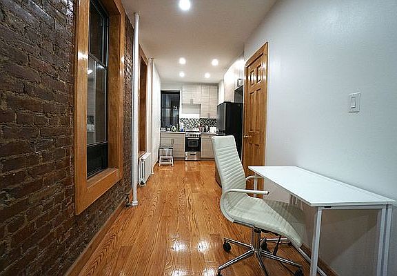 3rd image of 263 E 10th St #5