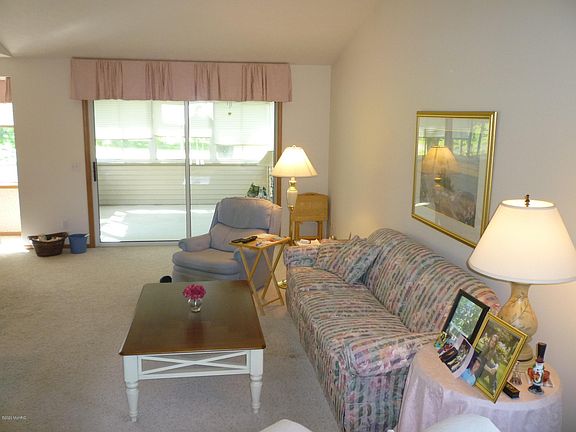 2nd image of 5866 Gleneagle Dr